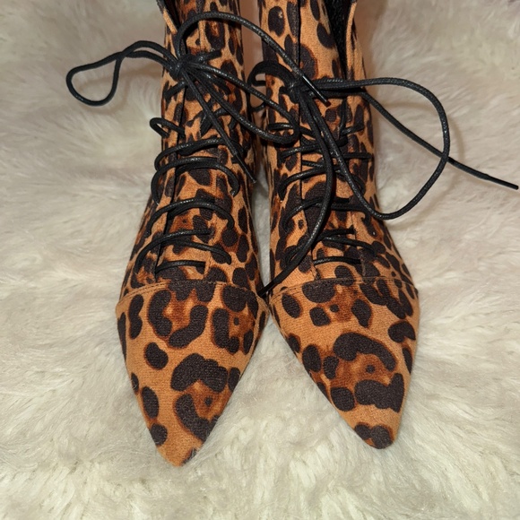 SHEIN Leopard Pointed Toe Small Heel Ankle Boots - Picture 4 of 12